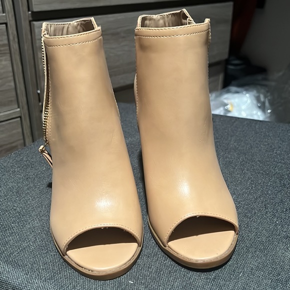 Neutral color, open toe bootie. - Picture 2 of 2